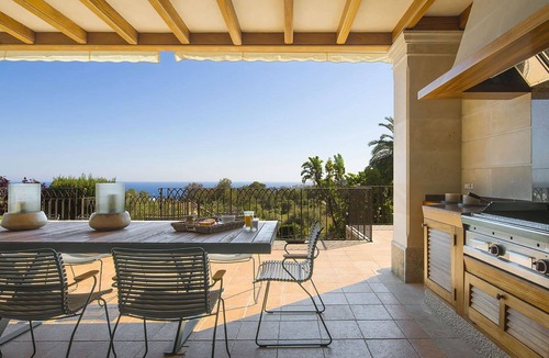 Palma de Mallorca Villa | My Rental Homes - Villa Bridgitte with sea view and private pool with jacuzzi