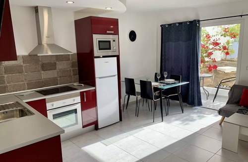 Nuevo Horizonte Apartment | New and modern apartment- fast Wi-Fi 3 minutes drive from the beach