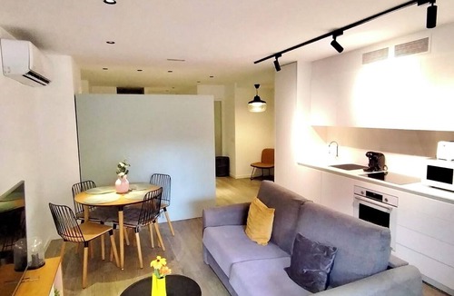 Mestalla Apartment | NEW Oasis Apartment with Private Terrace near the City of Arts