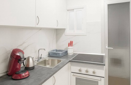 Sant Adria de Besos Apartment | Newly renovated apartment near the sea