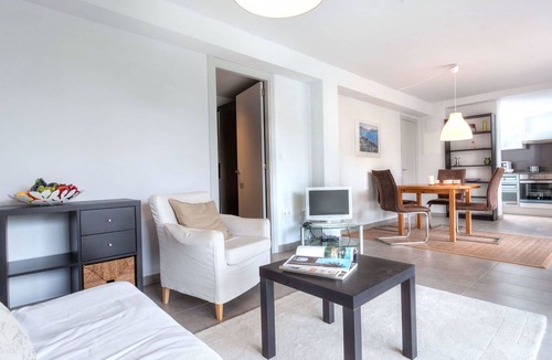 Llanca Apartment | Nice apartment for 3 guests with WIFI, A/C, TV and terrace