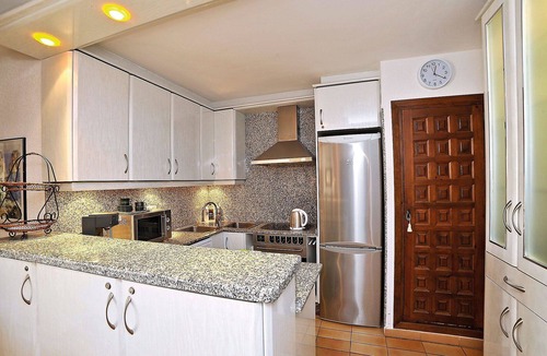 Arnella Apartment | Nice apartment for 4 guests with A/C, pool, TV, terrace and panoramic view