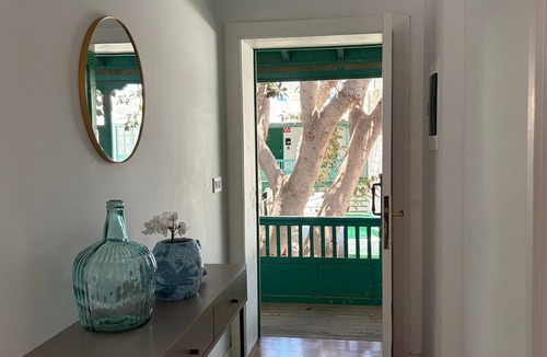 Costa Teguise Apartment | Oasis del Marinero – Manrique-Style Architecture Near Playa de las Cucharas