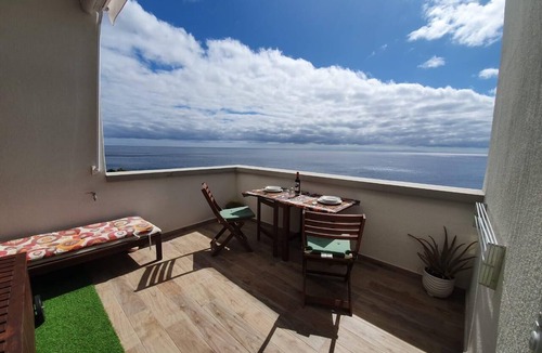 Santa Cruz de Tenerife Apartment | Pambnb - Seaview Escape with Elegant Charm