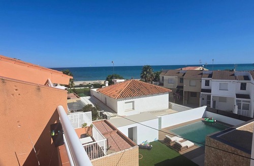Benicarlo Apartment | 'Papa Luna' Apartment with Private Terrace, Wi-Fi, and Air Conditioning