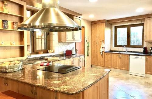 Puerto de Pollensa Villa | Pet-Friendly Chalet Can Singala with Mountain View, Pool, Wi-Fi, A/C, Terrace & Garden