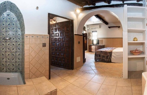 Sant Antoni de Portmany Hostel | Pikes Ibiza - Adults Only