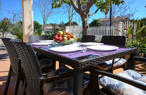 Alcudia House | PINYA - Chalet with a private garden in Port d'Alcúdia. Free WiFi