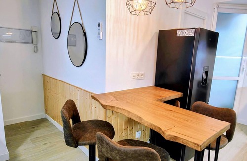 Garrido Norte Apartment | plushomes | El Andén de Garrido (no lift)