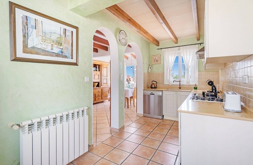Cala en Porter Ski Chalet | Private villa with barbecue, ping pong, swimming pool and garden. 7 min from the beach!