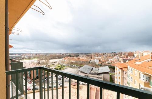 Zamora Apartment | Puente de Hierro