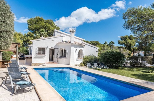 Costa Nova Villa | Quiet 3 Bedroom Family Villa