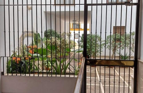 Museo Apartment | Quiet Central Apartment in Seville, 1 Bedroom, Balcony