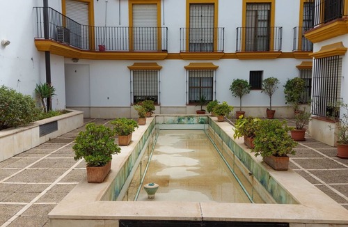 Museo Apartment | Quiet Central Apartment in Seville, 1 Bedroom, Balcony