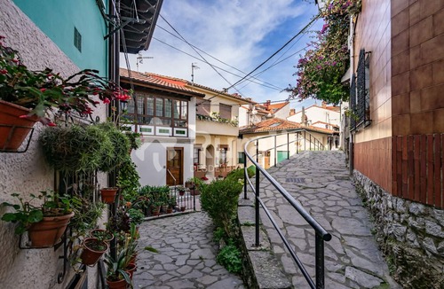 Ribadesella Apartment | Quinta Portiello - apartment in central Ribadesella, Northern Spain | 4 guests