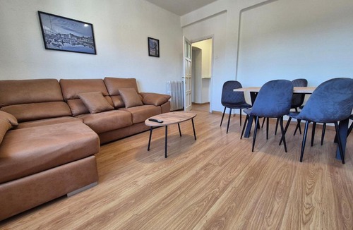 Las Campas y San Claudio Apartment | R2R - Apartamentos Mareval
