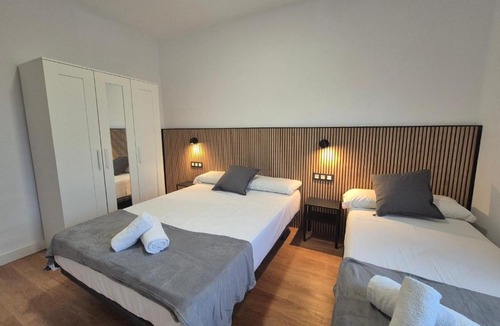 Las Campas y San Claudio Apartment | R2R - Apartamentos Mareval