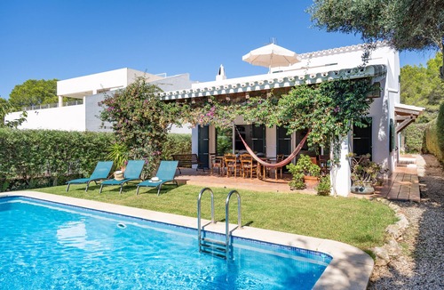 Sant Lluis Villa | REDUCED Villa in Biniancolla with pool, garden and wifi included