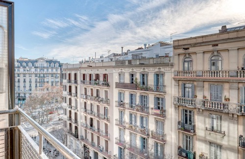 La Nova Esquerra de l'Eixample Apartment | Renovated Nova Esquerra de l'Eixample 3BR, by Blueground