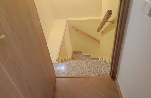 Fermoselle House | Romanorum: 3 habitaciones céntrico con aire acondicionado y balcón
