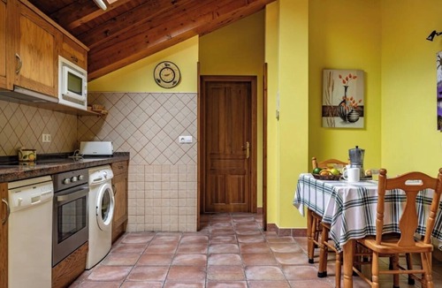 Corao Apartment | Rural Apartments La Viña (Apartment number 8)