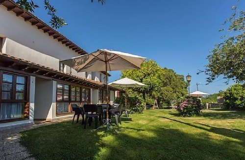 Villanueva de Pria Cottage | Rural Apartment Playa del Canal for 2 adults (+ child / a).