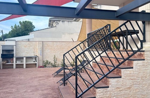 Villarejo de Salvanes Cottage | Rural House with Swimming Pool, Barbecue, Paddle Tennis and Events Room.
