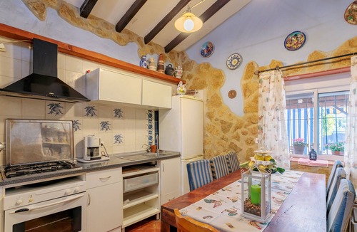 Alicante House | Rural House 'La Cuina De Paqui' with Private Pool, Private Terrace and Wi-Fi