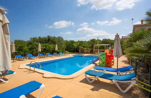 Muro Villa | Rural House 'Sa Pedrera' with Mountain Views, Wi-Fi, and Air Conditioning