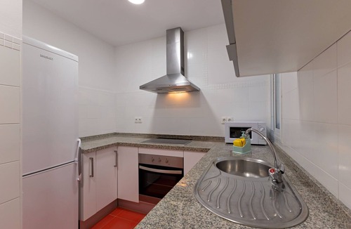 Encarnacion-Regina Apartment | San Vicente Apartment, 5 pax, historic center