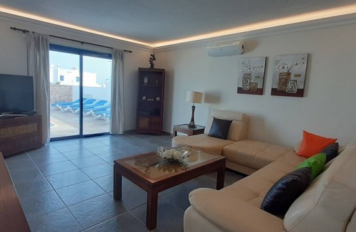 Playa Blanca House | Semi-detached Villa, 3 bedrooms, 2 bathrooms, private pool, WiFi, A/C, parking