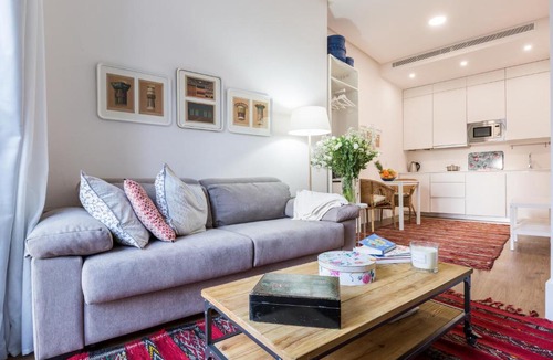 Museo Apartment | Sevilla Home Center Suites