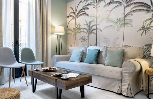 Santa Catalina Apartment | Sevillian Charm on Sol street - Comfort and Tradition 5 Min from Las Setas