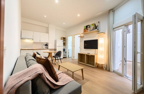 Castillejos Apartment | (SGE680F) 1 bedroom apartment with terrace in Tetuán, Madrid.