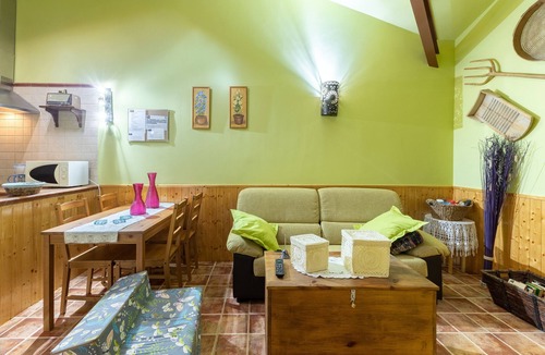 Manjabalago House | Siesta y Brisca Country House in Ávila with Mountain Views, Terrace and Balcony