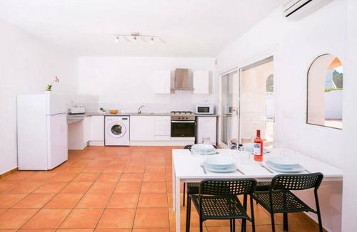 Casas de Torrat Villa | SLEEPS 24, 4 APTS, PRIVATE POOL, PERFECT FOR FRIENDS/FAMILY & CYCLING GROUPS