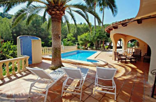 Pedramala Villa | Sola - pretty holiday property with garden and private pool in Benissa