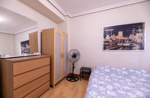 Diputacion de Cartagena Casco Apartment | Spacious 5 Bedroom Apartment Near Train and Bus Station