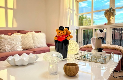 La Zubia Apartment | Spacious Apartment for 6 with Private Parking Near Granada