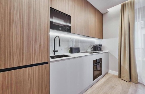 Palacio Apartment | Spacious Group Apartment in the Heart of Madrid Near Plaza Mayor