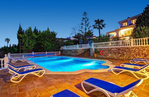 Frigiliana Villa | Spectacular 6-bed Villa, huge 17m HEATED pool, stunning views