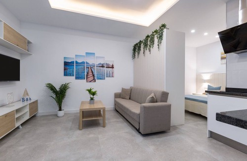 Carretera de Cadiz Apartment | Studio Apartment 'Victoria's Beach' with Sea View, Wi-Fi and Air Conditioning