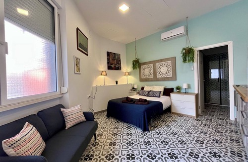 Sant Adria de Besos Apartment | Studio bright 20' from Barcelona Center/10' walk to the beach/15' Forum Bcn