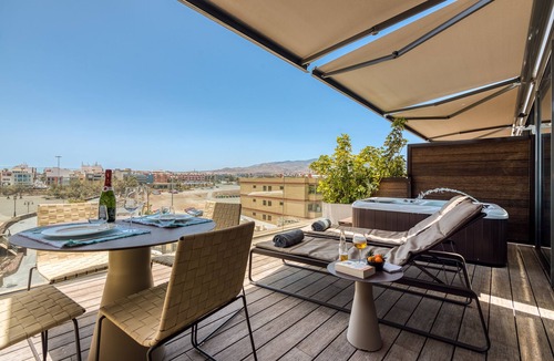 Melenara Apartment | Studio Penthouse with Private Jacuzzi