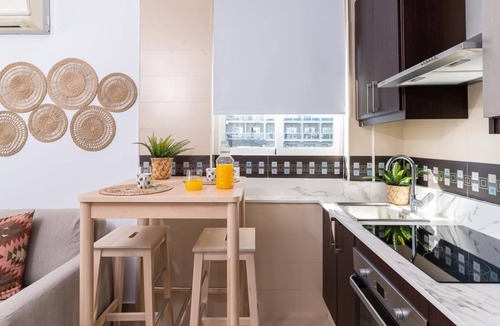 Torrequebrada Apartment | STUNNING DESIGNER APARTMENT, WIFFI, POOL AND SEA VIEWS
