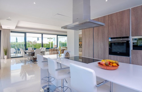 Atalaya-Isdabe Villa | Stunning villa close to Puerto Banus, Marbella and Estepona