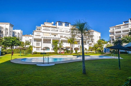 San Luis de Sabinillas Apartment | Stylish Penthouse Near Duquesa Marina – Pools, Terrace & 10-Min Walk to Beach!