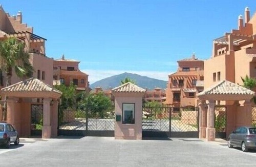 Atalaya-Isdabe Apartment | Stylish Luxury Apartment, Stunning Pool and Gardens, Secluded Beach
