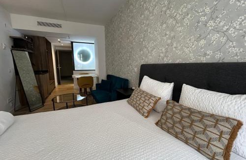 Recoletos Apartment | Stylish luxury studio in Salamanca best neighbourhood in Madrid!
