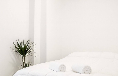 Algeciras Apartment | Suite by Hawkins Exterior BB